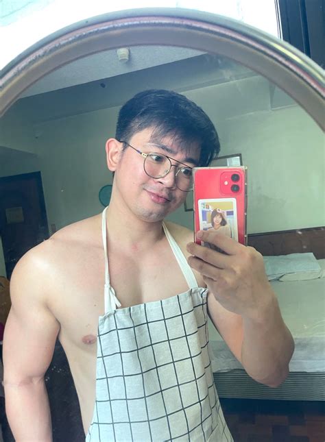 quickie muna sa banyo sa lunch break|Pacute muna sa banyo bago magpatira sa parokyano.